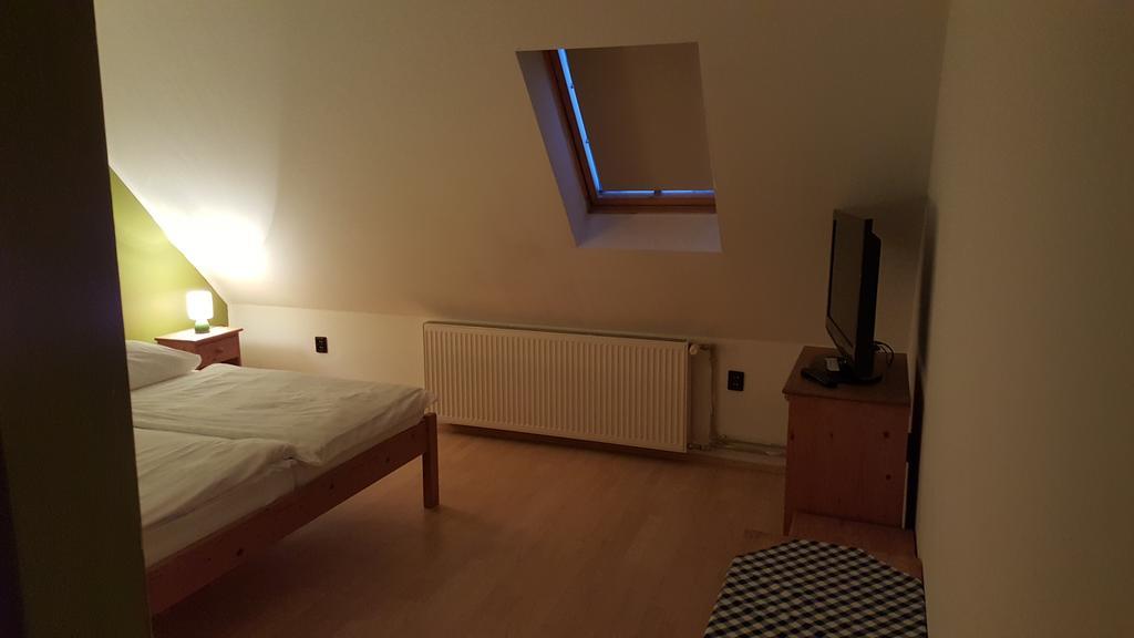 Hotel Carpatia Братислава Номер фото